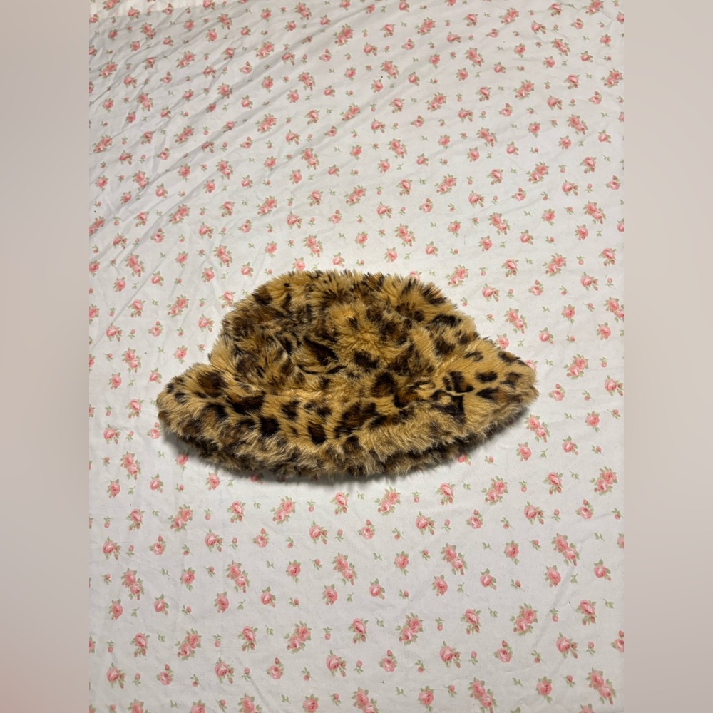 Leopard Print Faux Fur Satin Lined Bucket Hat